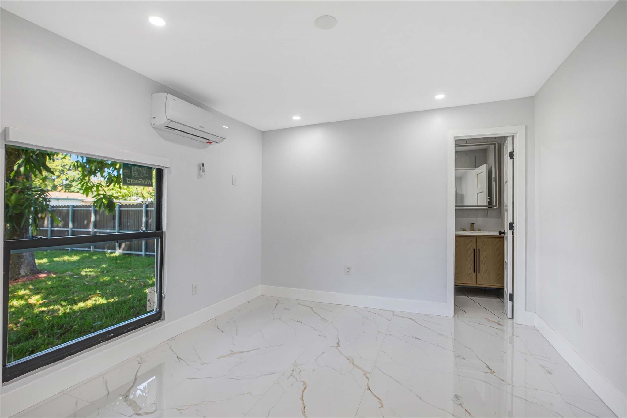 Cranston Terrace 28-14 B - Residential