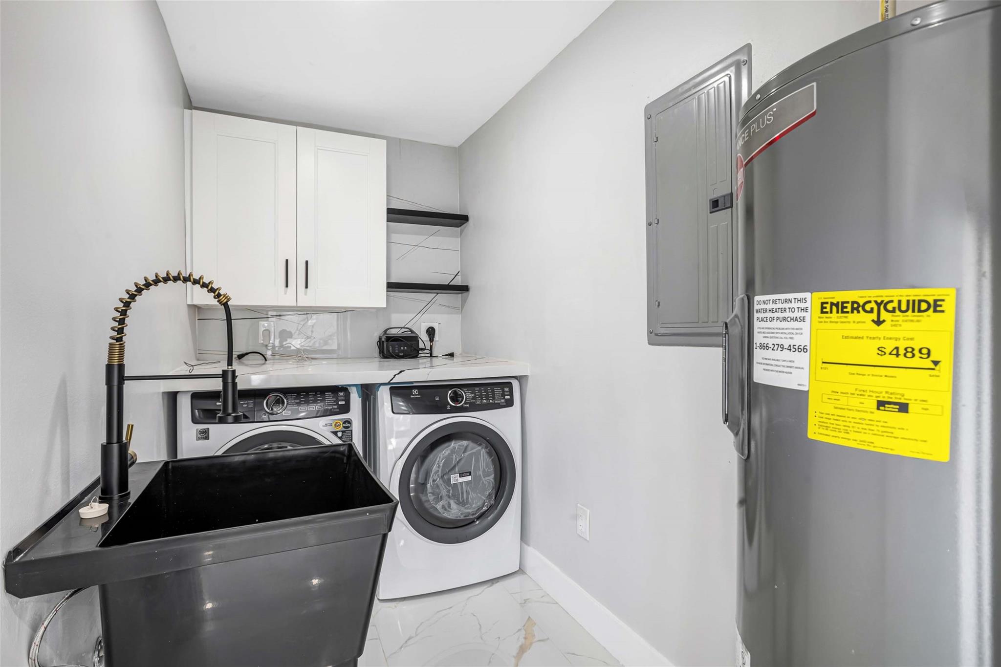 Cranston Terrace 28-14 B - Residential