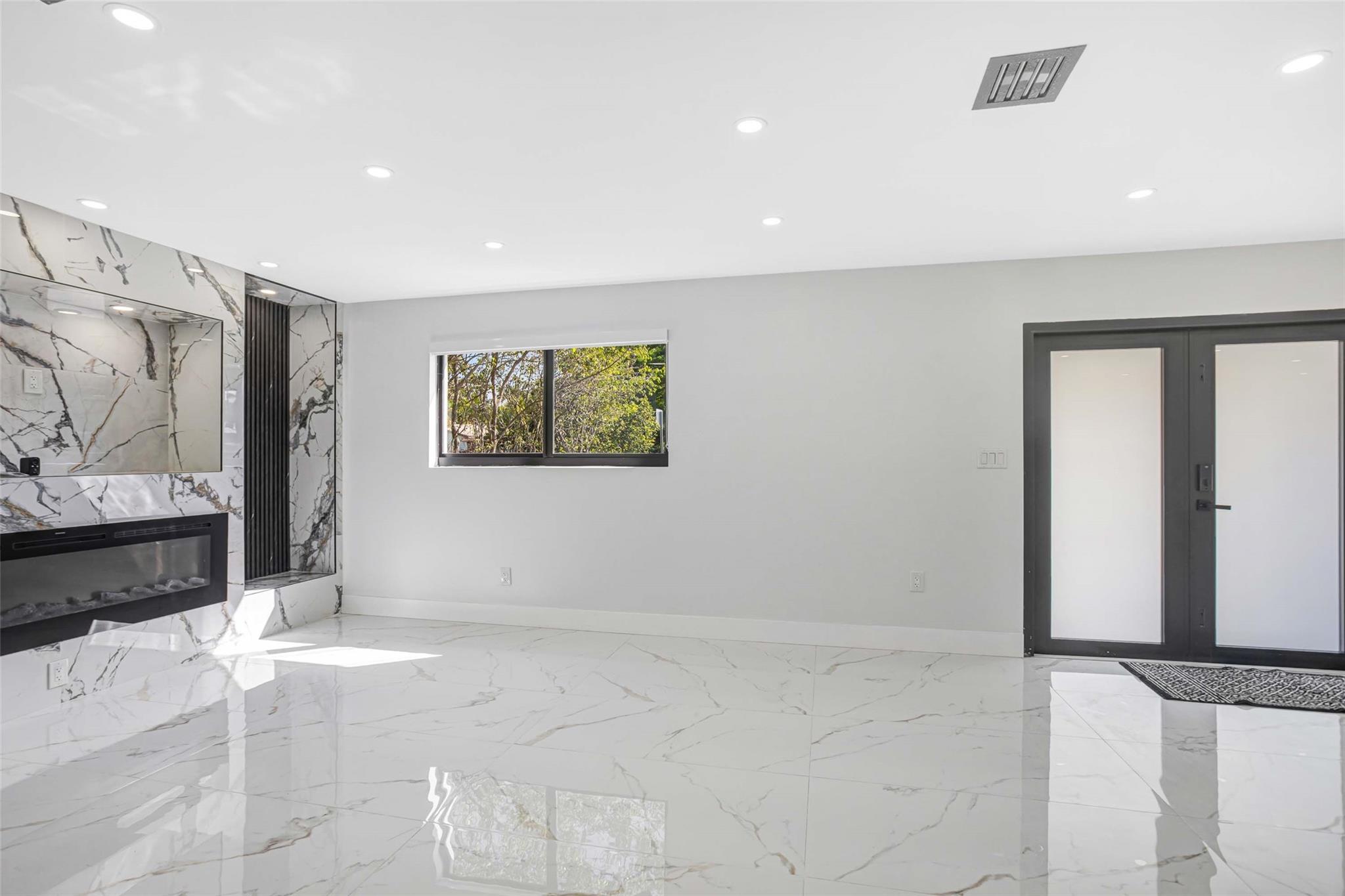 Cranston Terrace 28-14 B - Residential