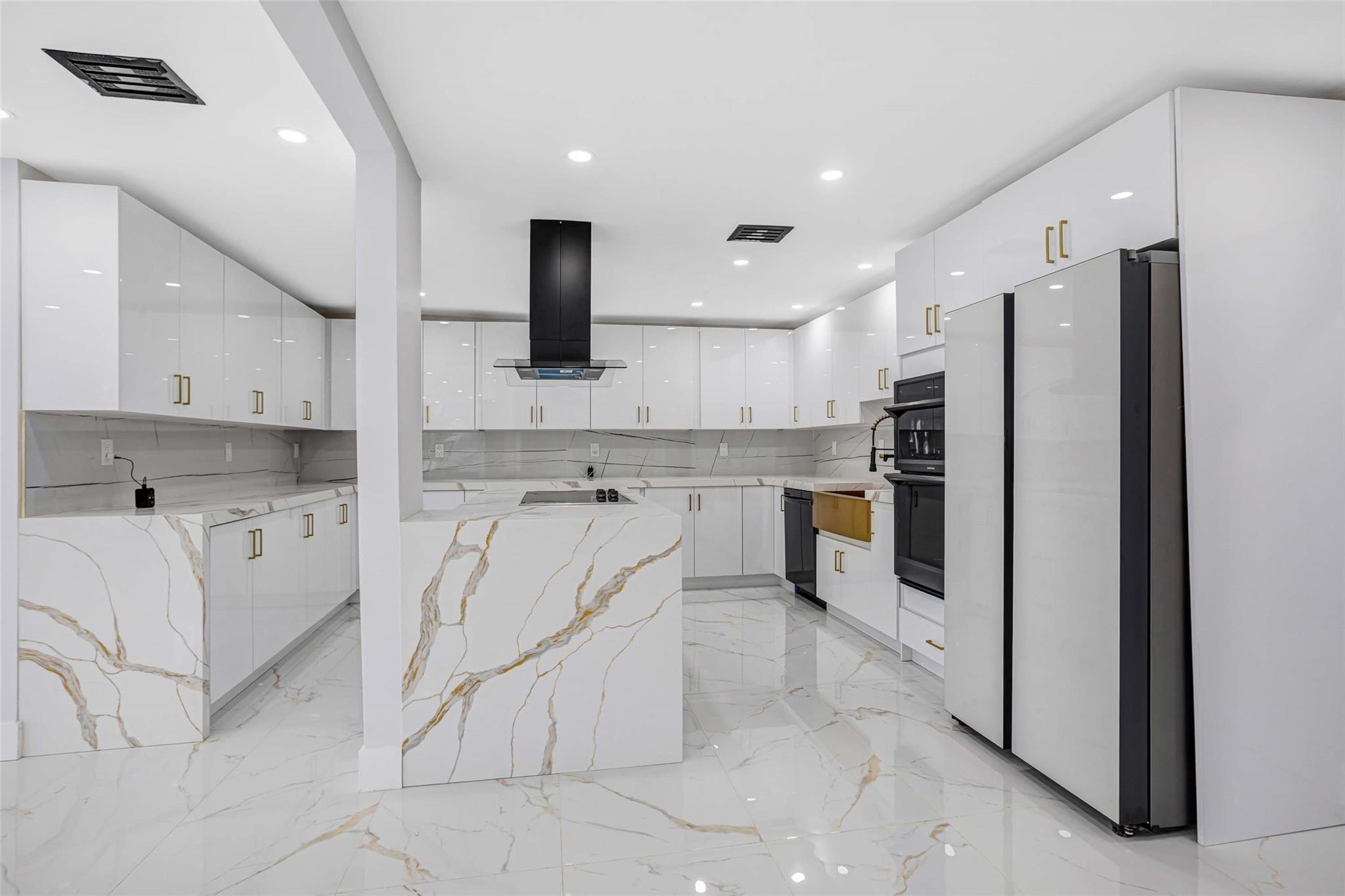 Cranston Terrace 28-14 B - Residential