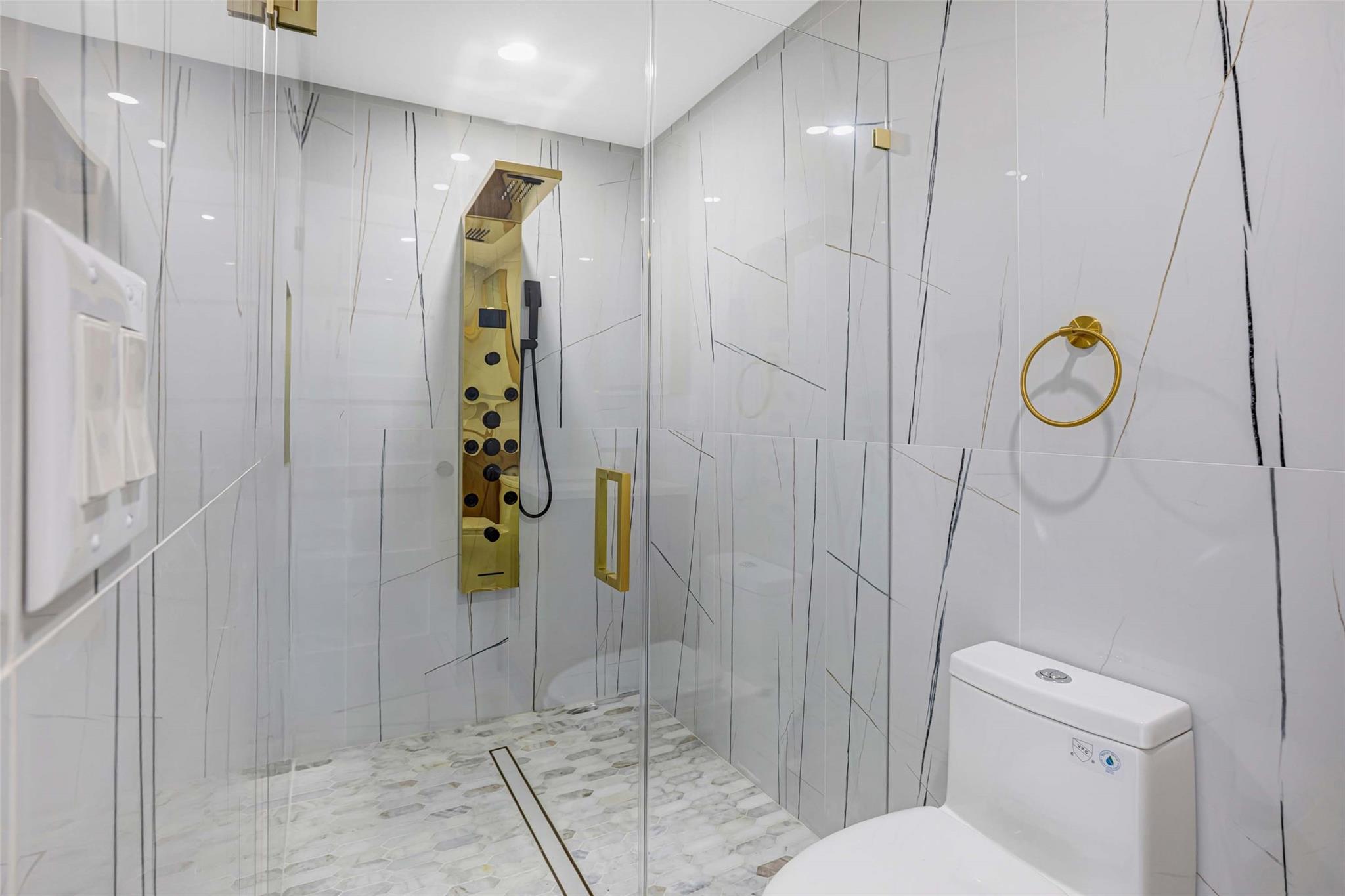 Cranston Terrace 28-14 B - Residential