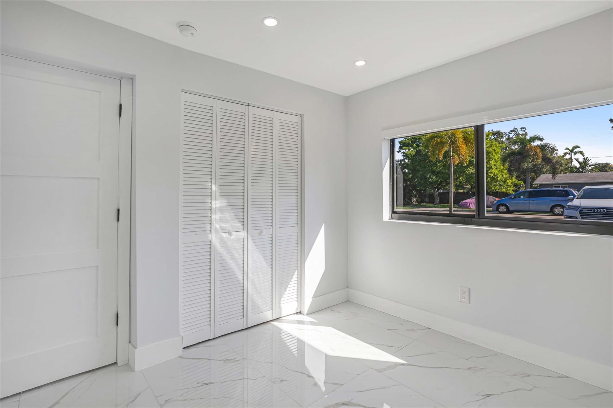 Cranston Terrace 28-14 B - Residential