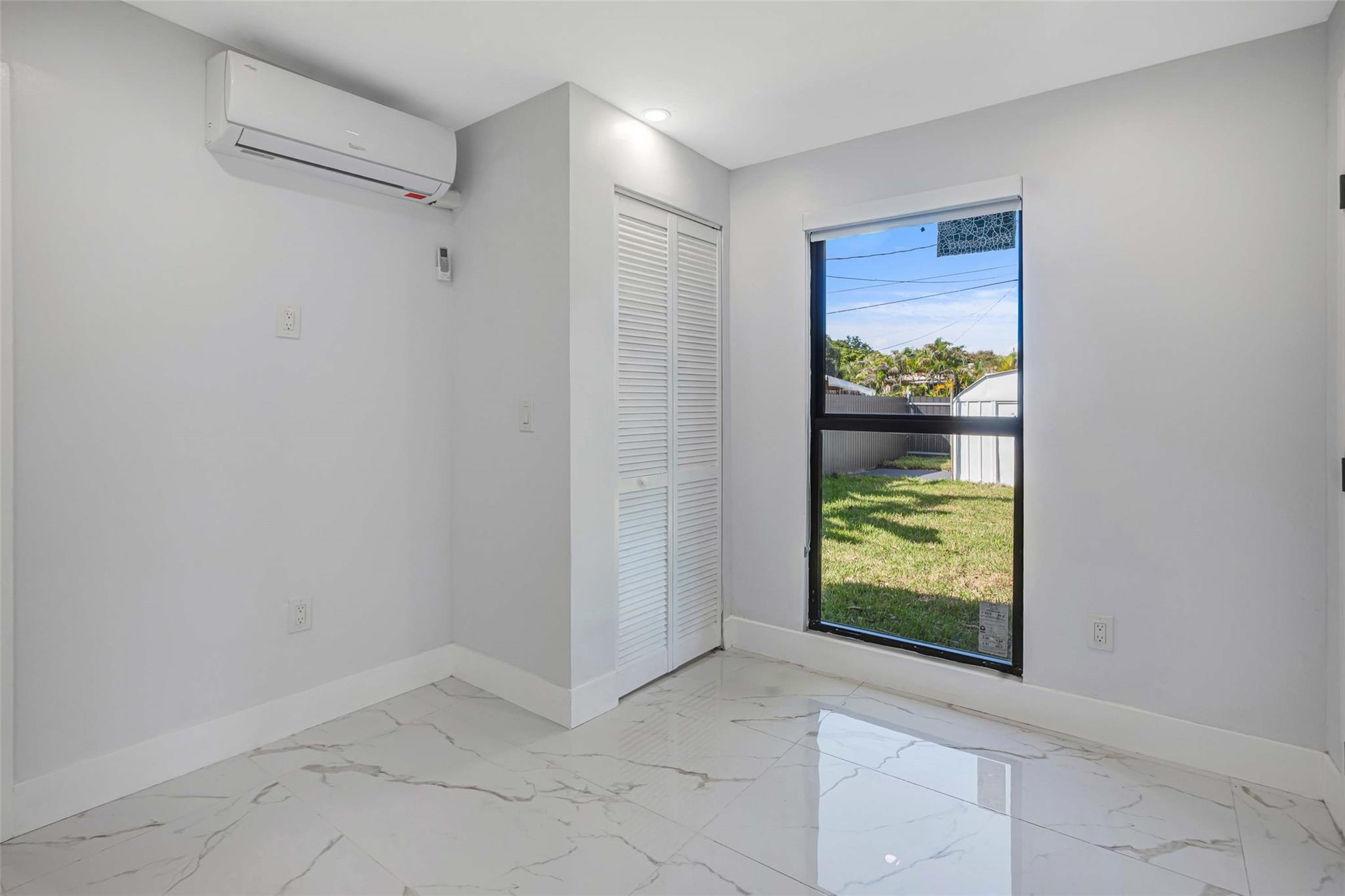 Cranston Terrace 28-14 B - Residential