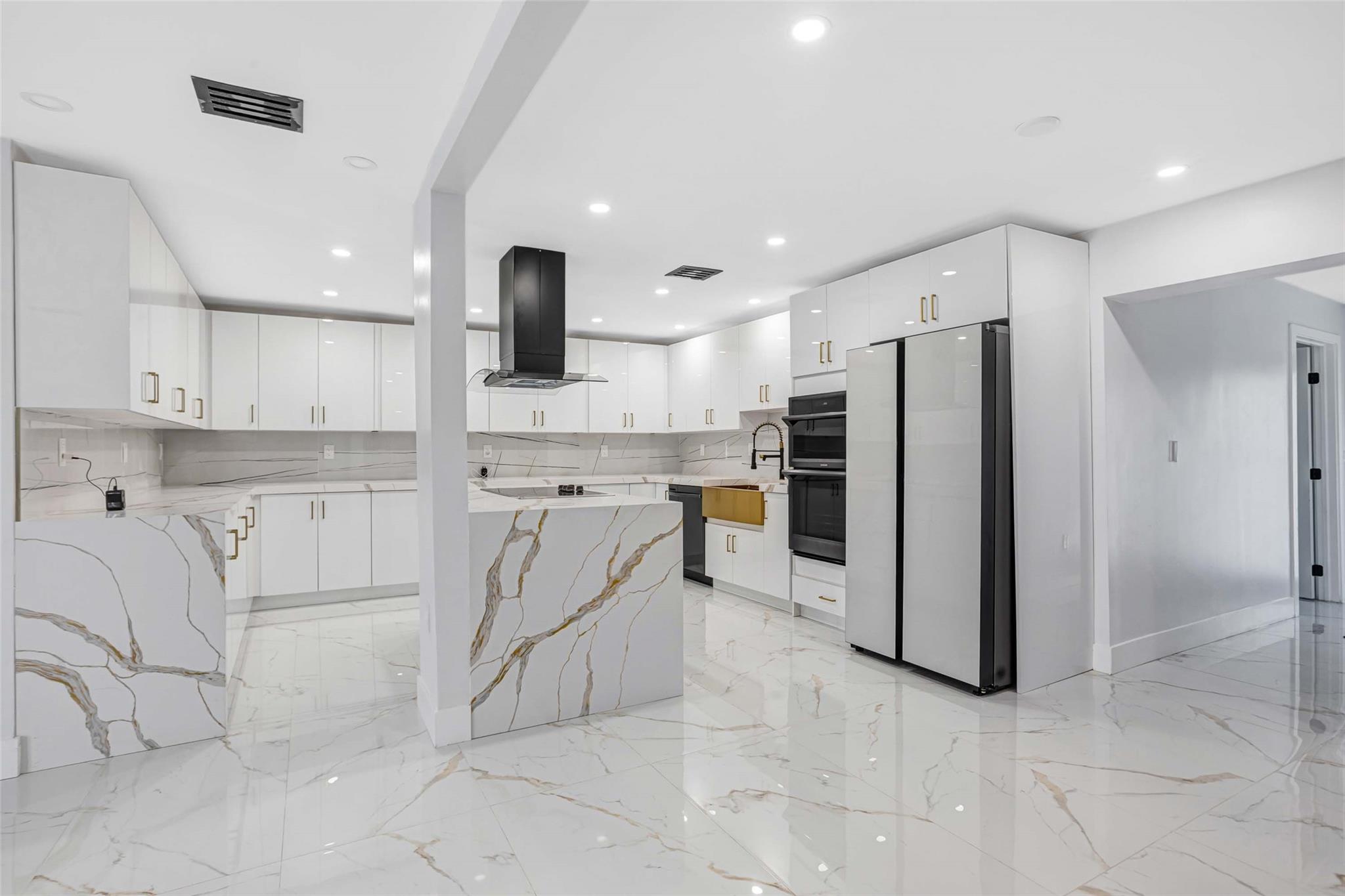 Cranston Terrace 28-14 B - Residential