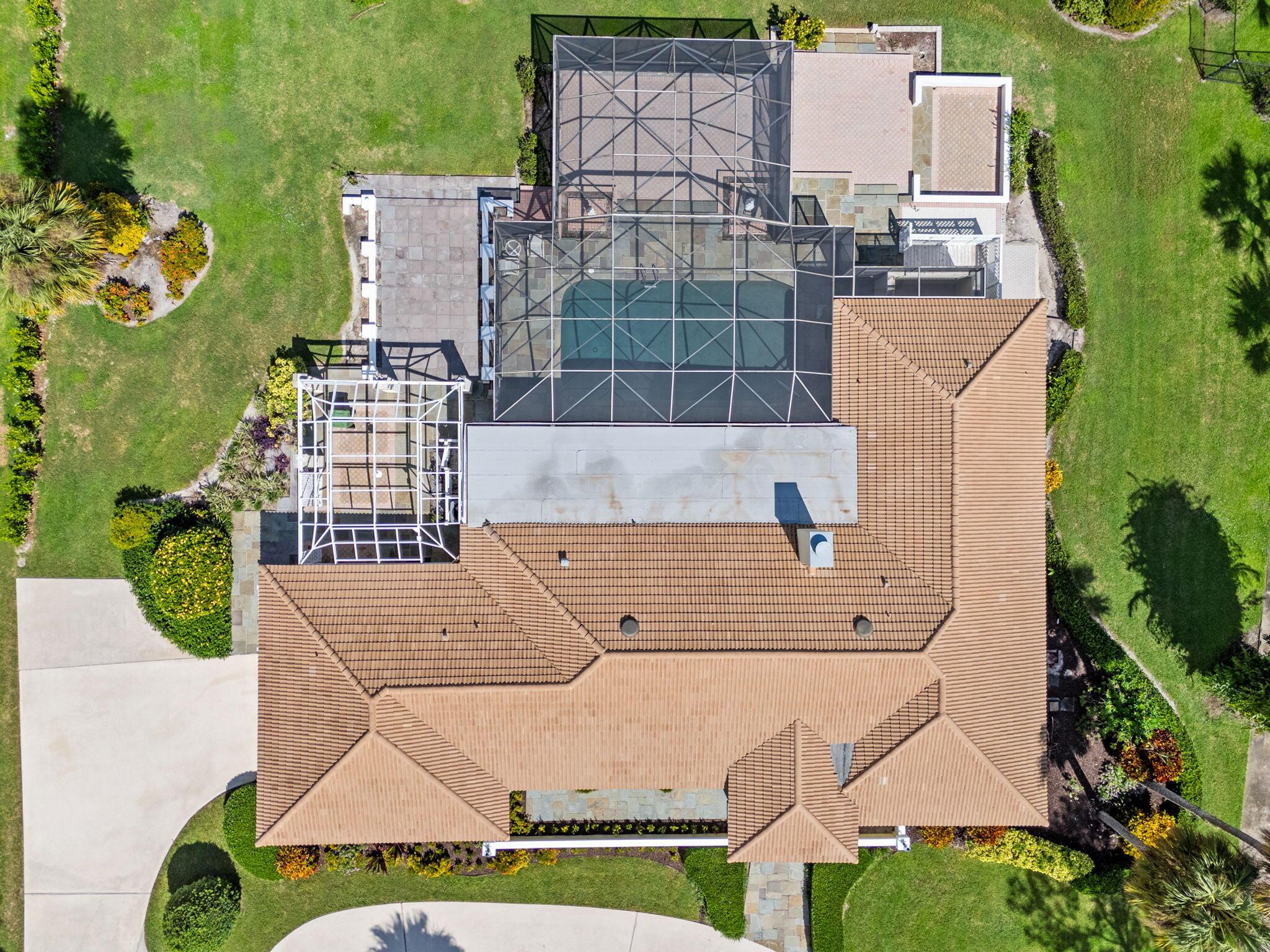 PINEWOOD EAST OF WELLINGT - Residential