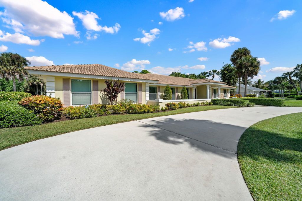 Photo of 12231 Areaca Drive, Wellington, FL 33414 (MLS # R11132598)