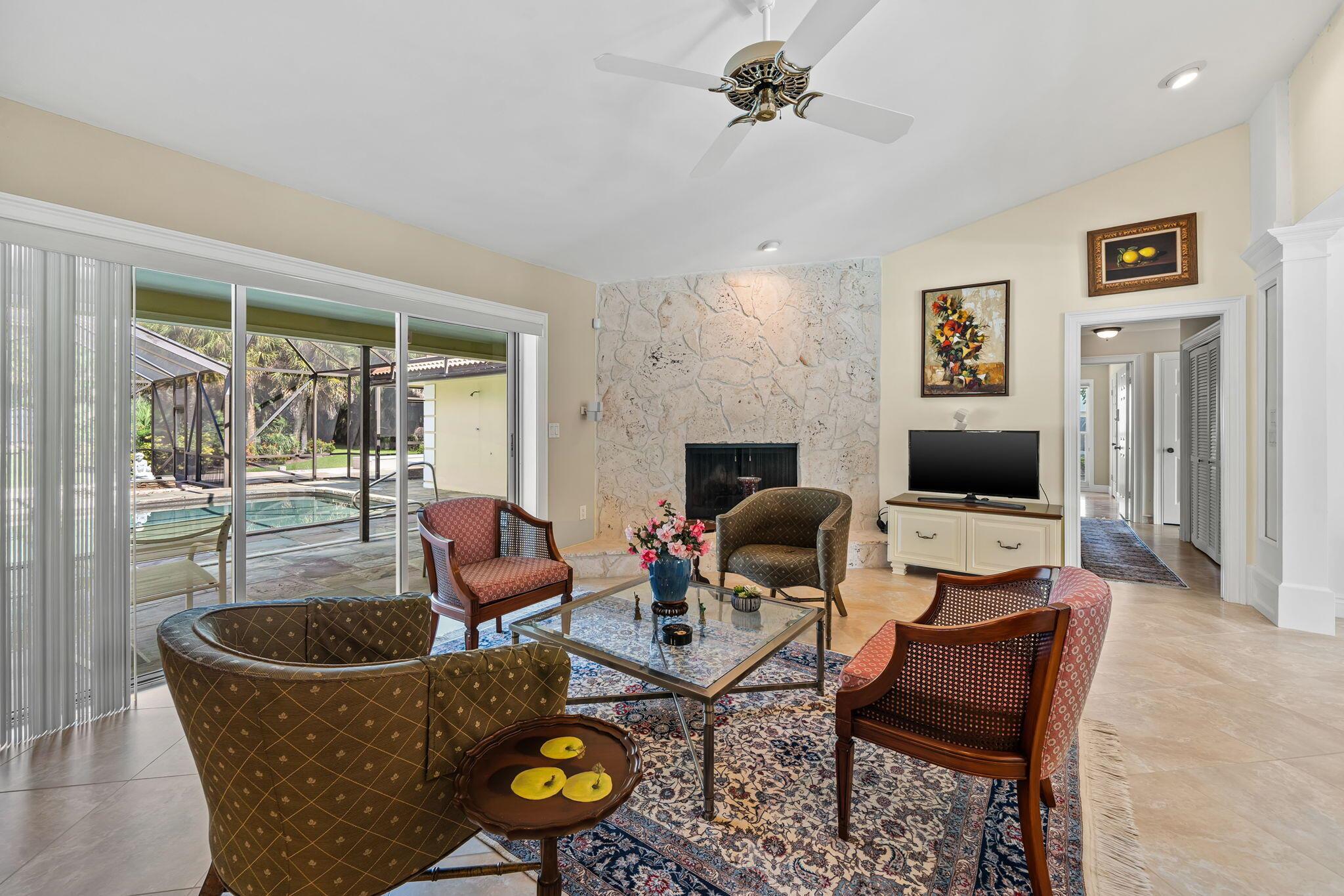 PINEWOOD EAST OF WELLINGT - Residential