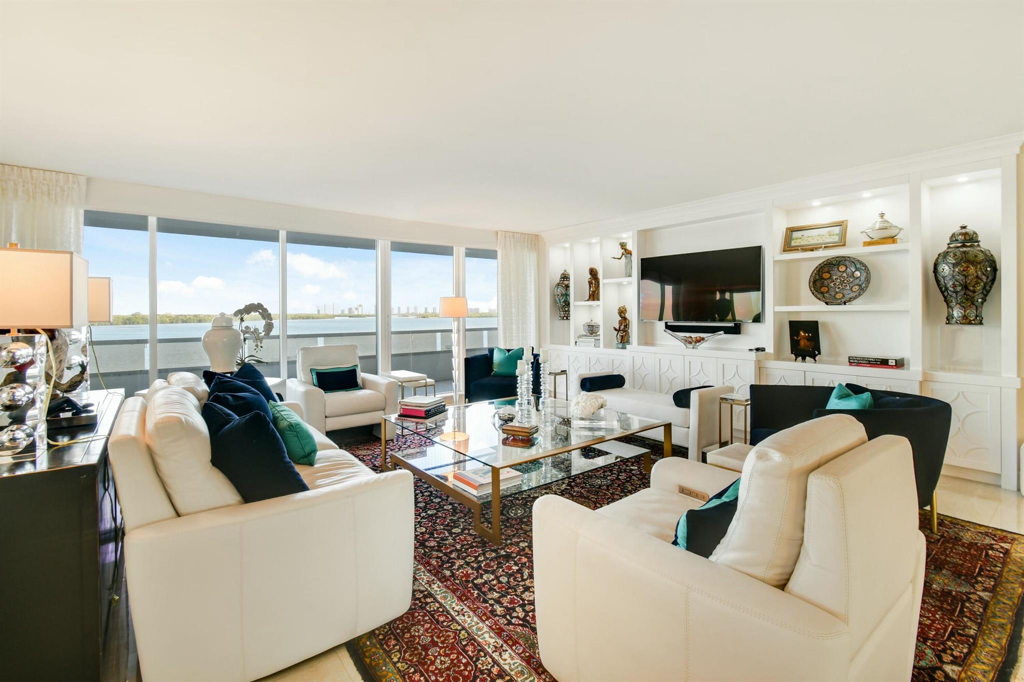 100 Lakeshore Drive 351