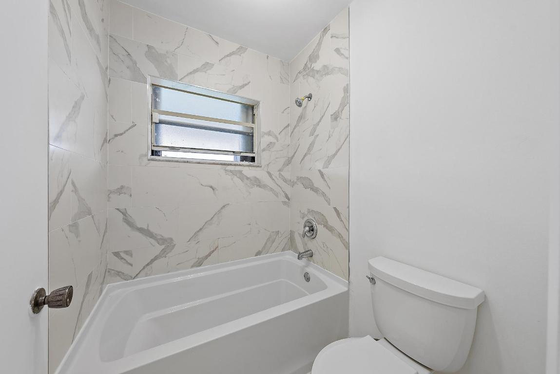 LAKESIDE GREEN 1 - Residential