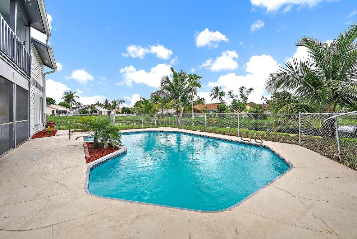 LAKESIDE GREEN 1 - Residential