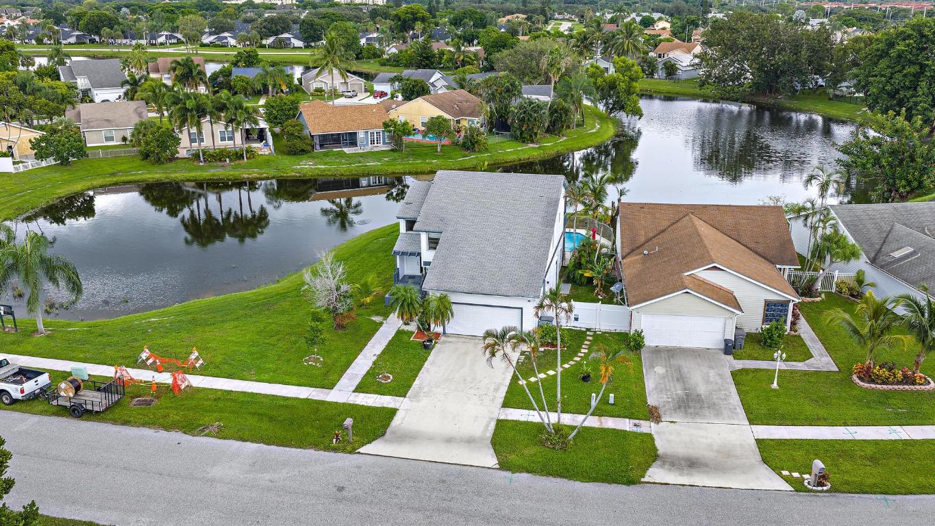 LAKESIDE GREEN 1 - Residential