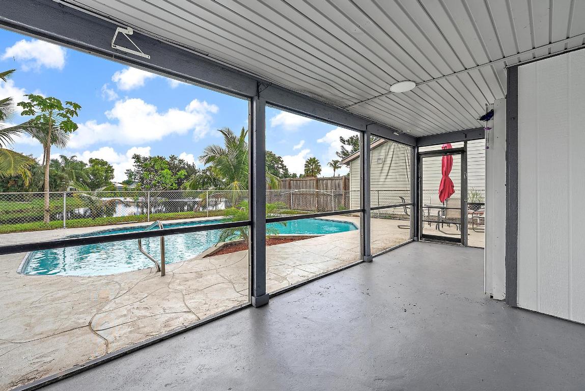 LAKESIDE GREEN 1 - Residential