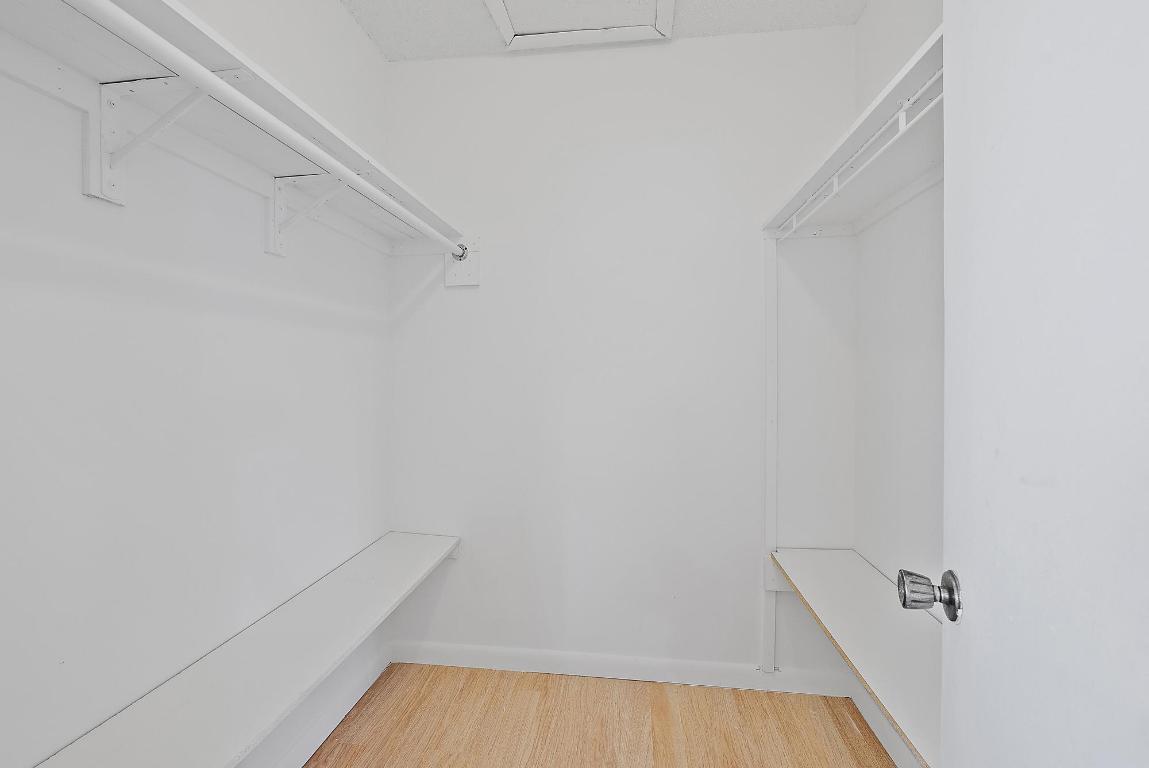 LAKESIDE GREEN 1 - Residential