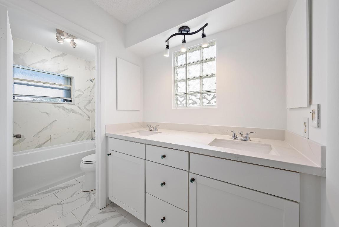 LAKESIDE GREEN 1 - Residential