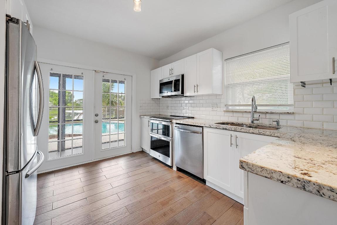 LAKESIDE GREEN 1 - Residential