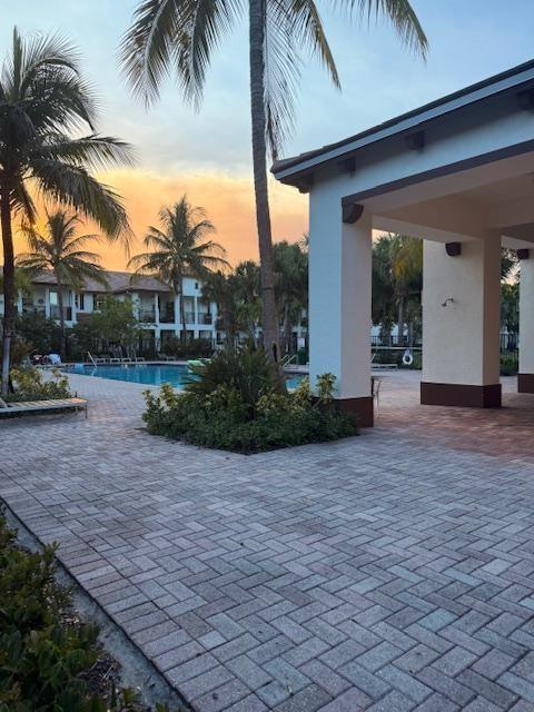 Paloma Lakes - Residential