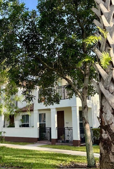 Paloma Lakes - Residential