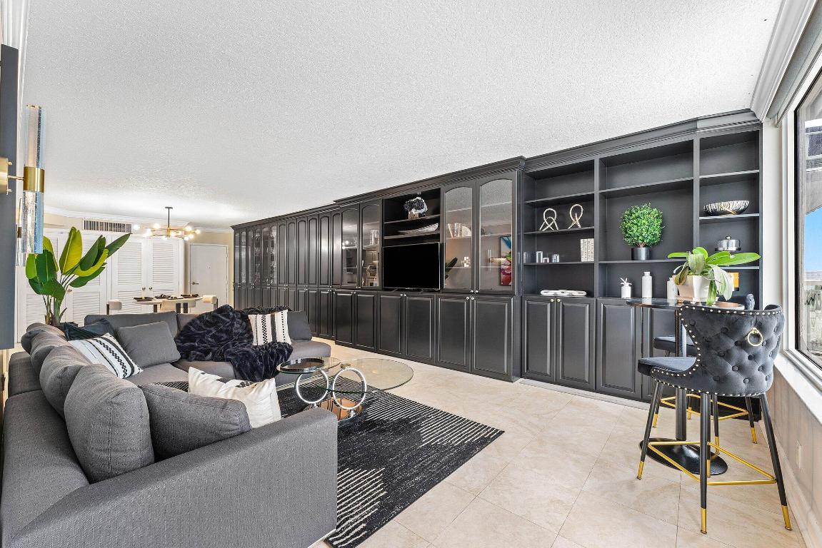 PATRICIAN OF PALM BEACH CONDO - Residential