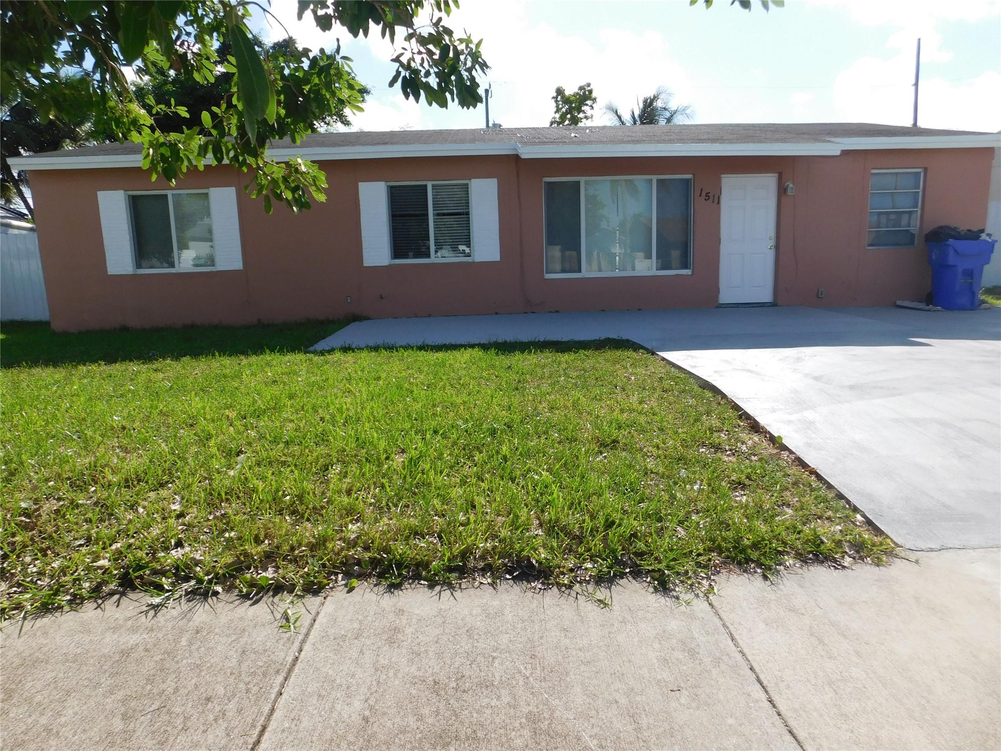1511 SW 63rd Ave
