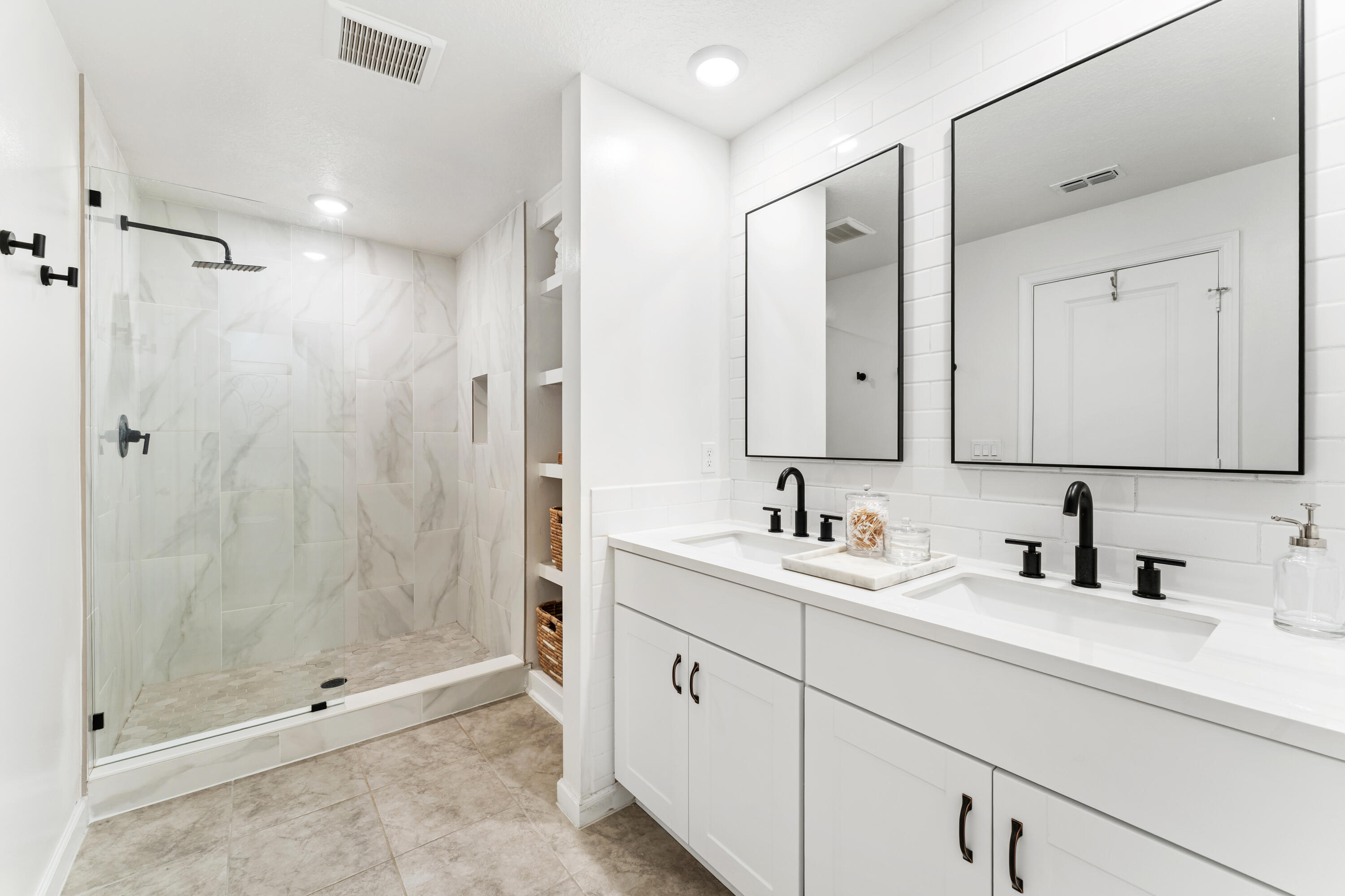 ENCLAVE AT MANGONIA PARK - Residential