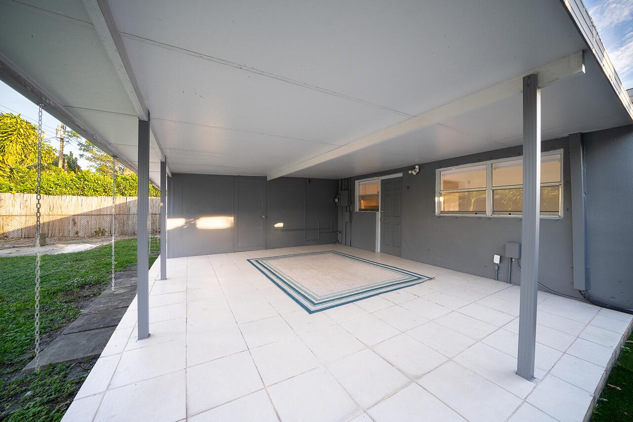 NORTH ANDREWS TERRACE FIR - Residential