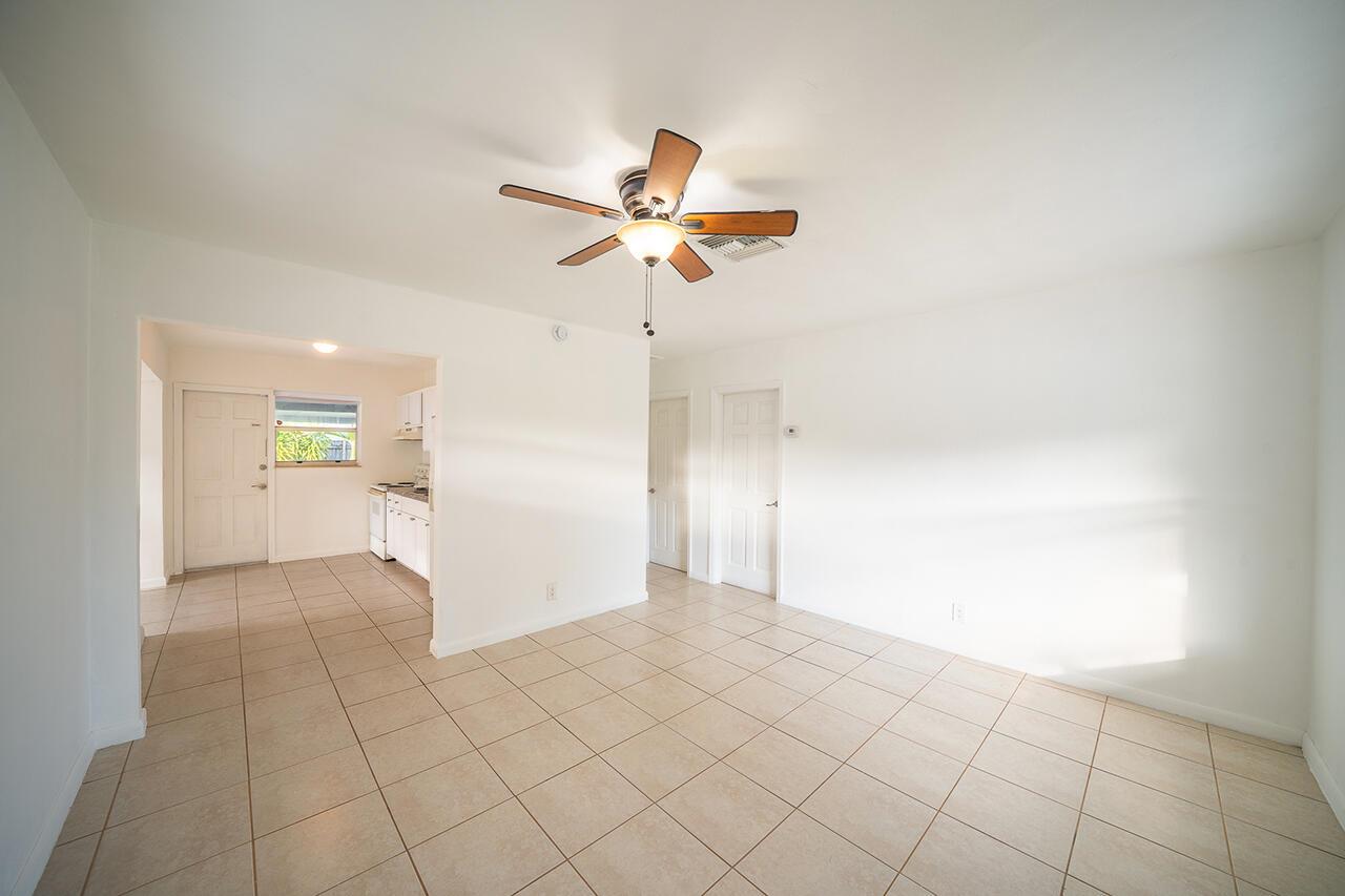 NORTH ANDREWS TERRACE FIR - Residential