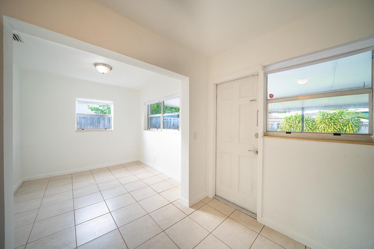 NORTH ANDREWS TERRACE FIR - Residential