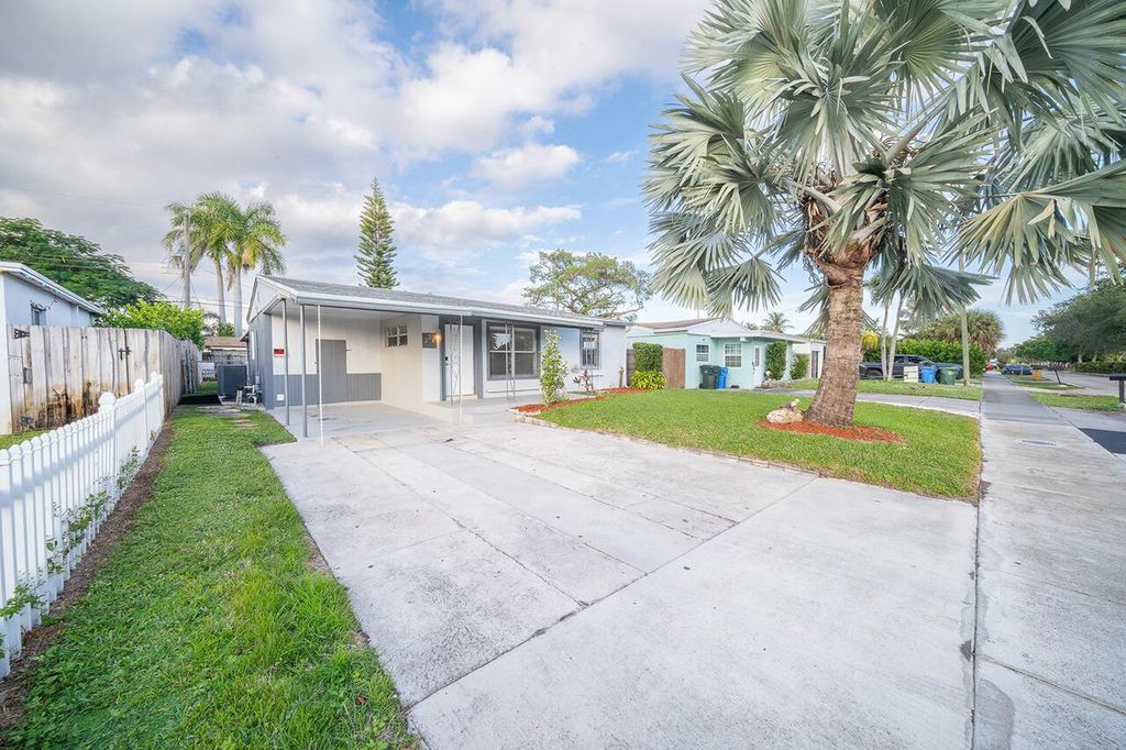 Photo of 321 NW 51st Street, Oakland Park, FL 33309 (MLS # R11145906)