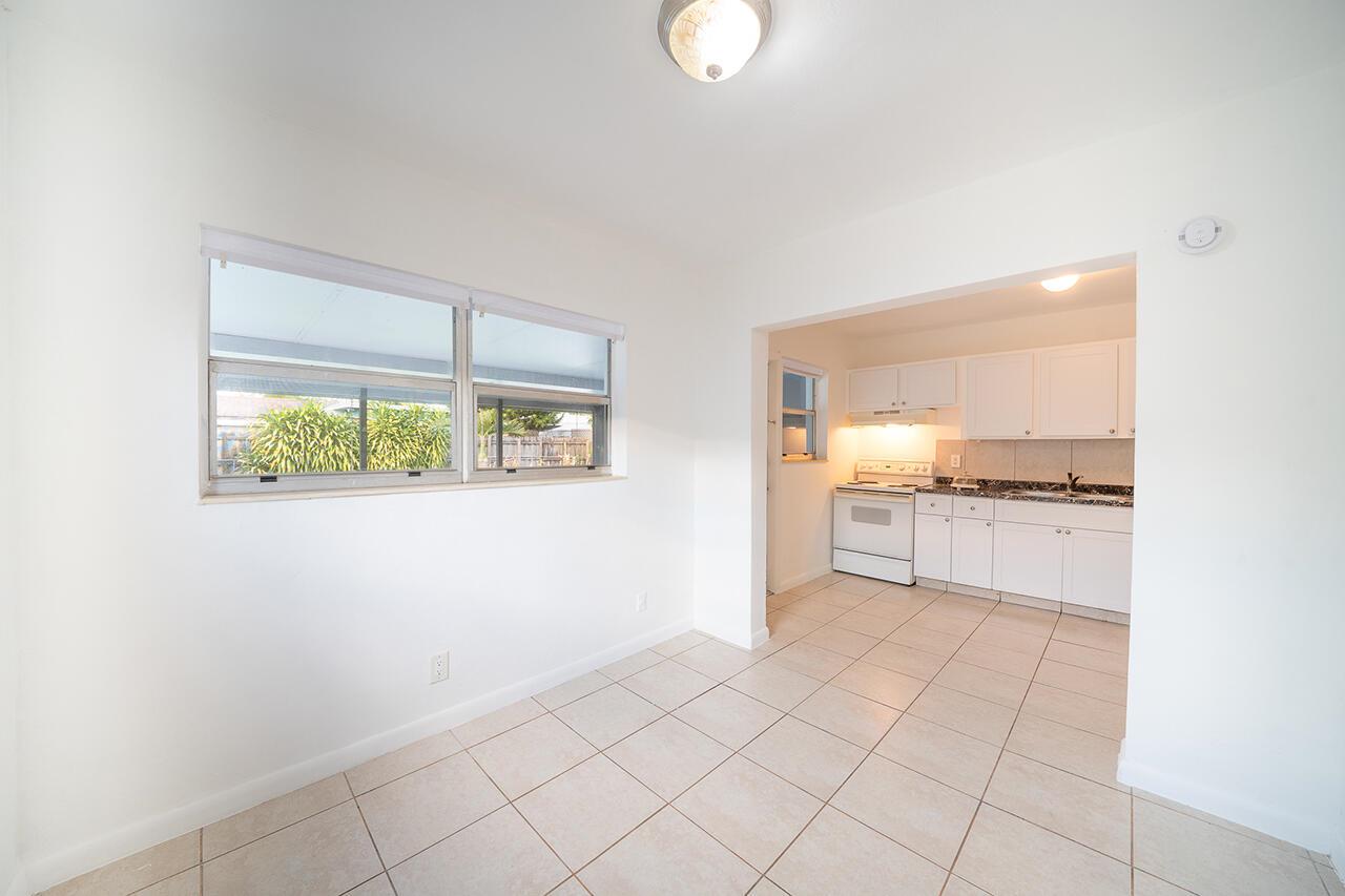 NORTH ANDREWS TERRACE FIR - Residential