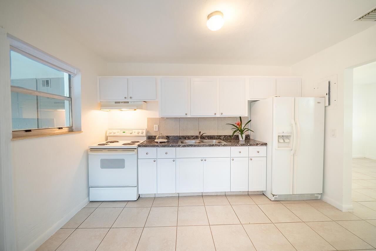 NORTH ANDREWS TERRACE FIR - Residential