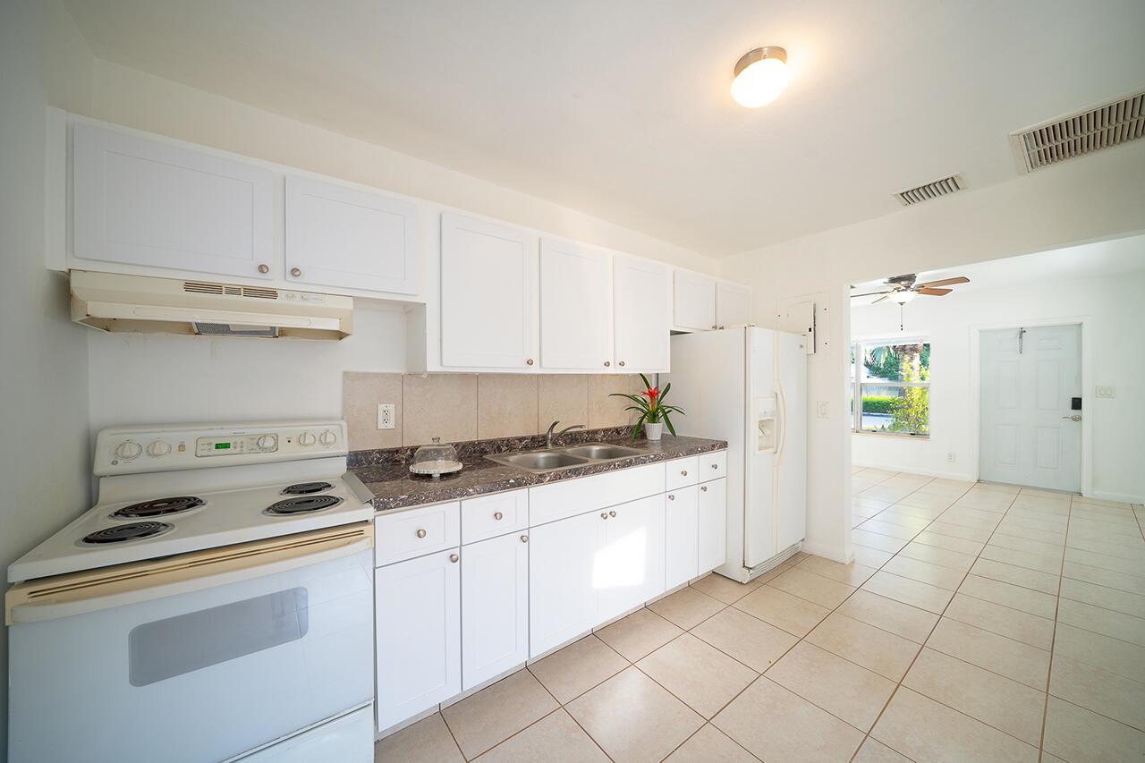 NORTH ANDREWS TERRACE FIR - Residential