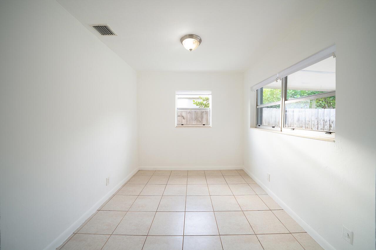 NORTH ANDREWS TERRACE FIR - Residential