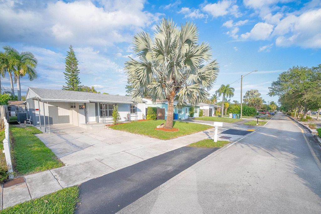 Photo of 321 NW 51st Street, Oakland Park, FL 33309 (MLS # R11145906)