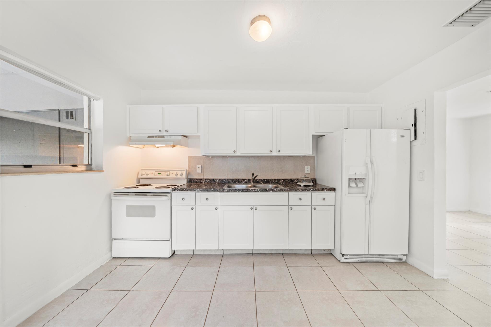 NORTH ANDREWS TERRACE FIR - Residential