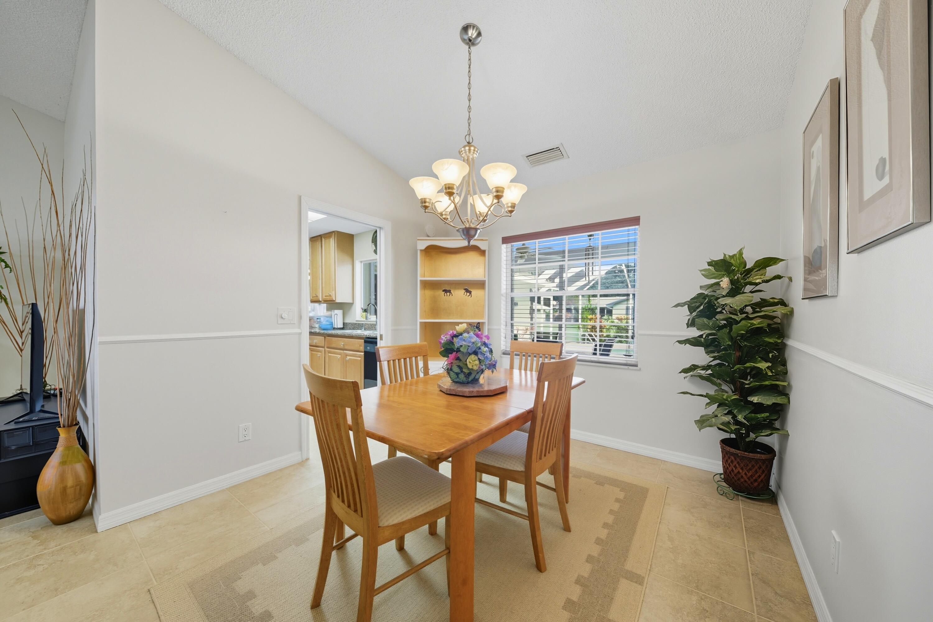 LAUREL COURT - Residential