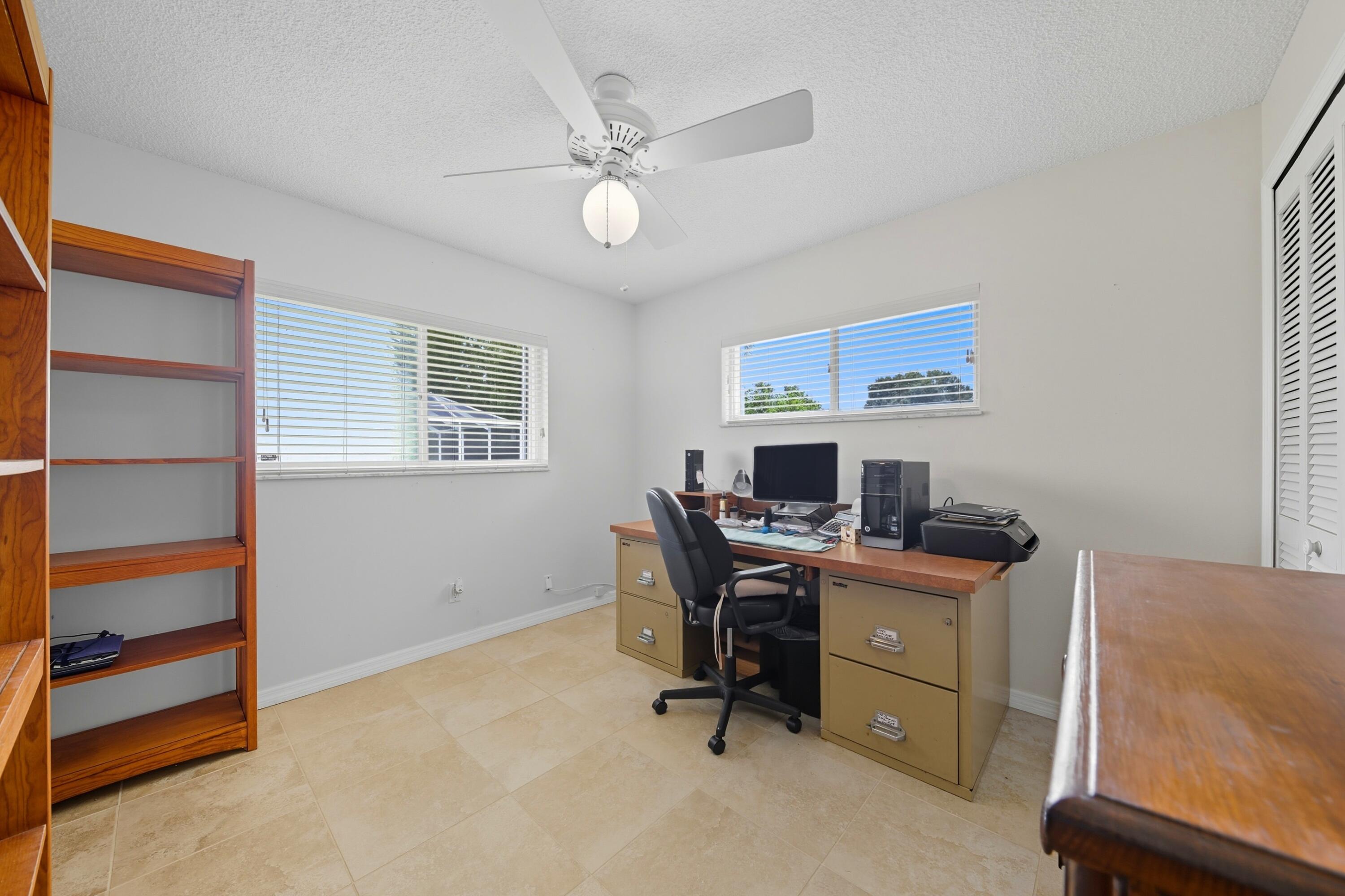 LAUREL COURT - Residential