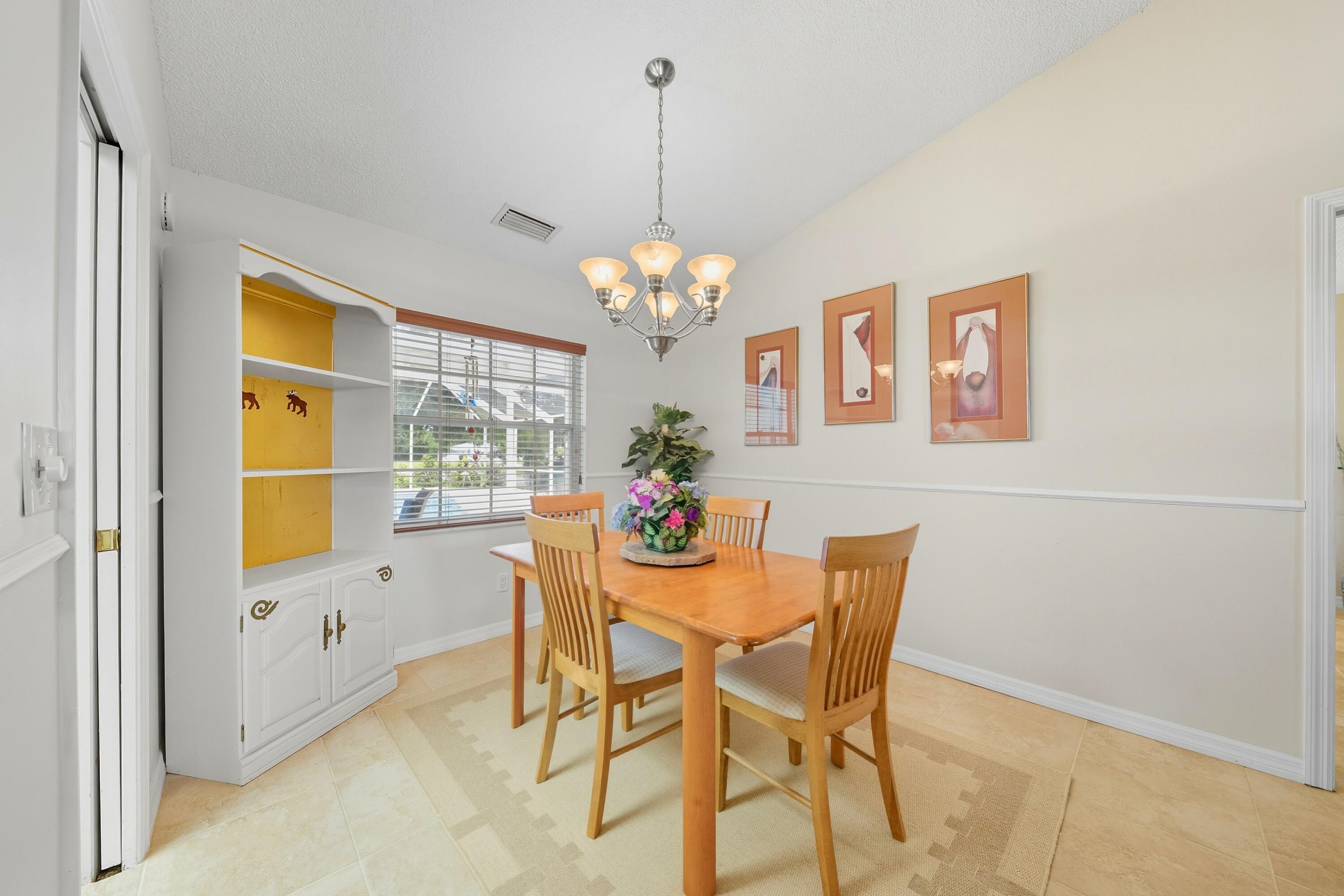 LAUREL COURT - Residential