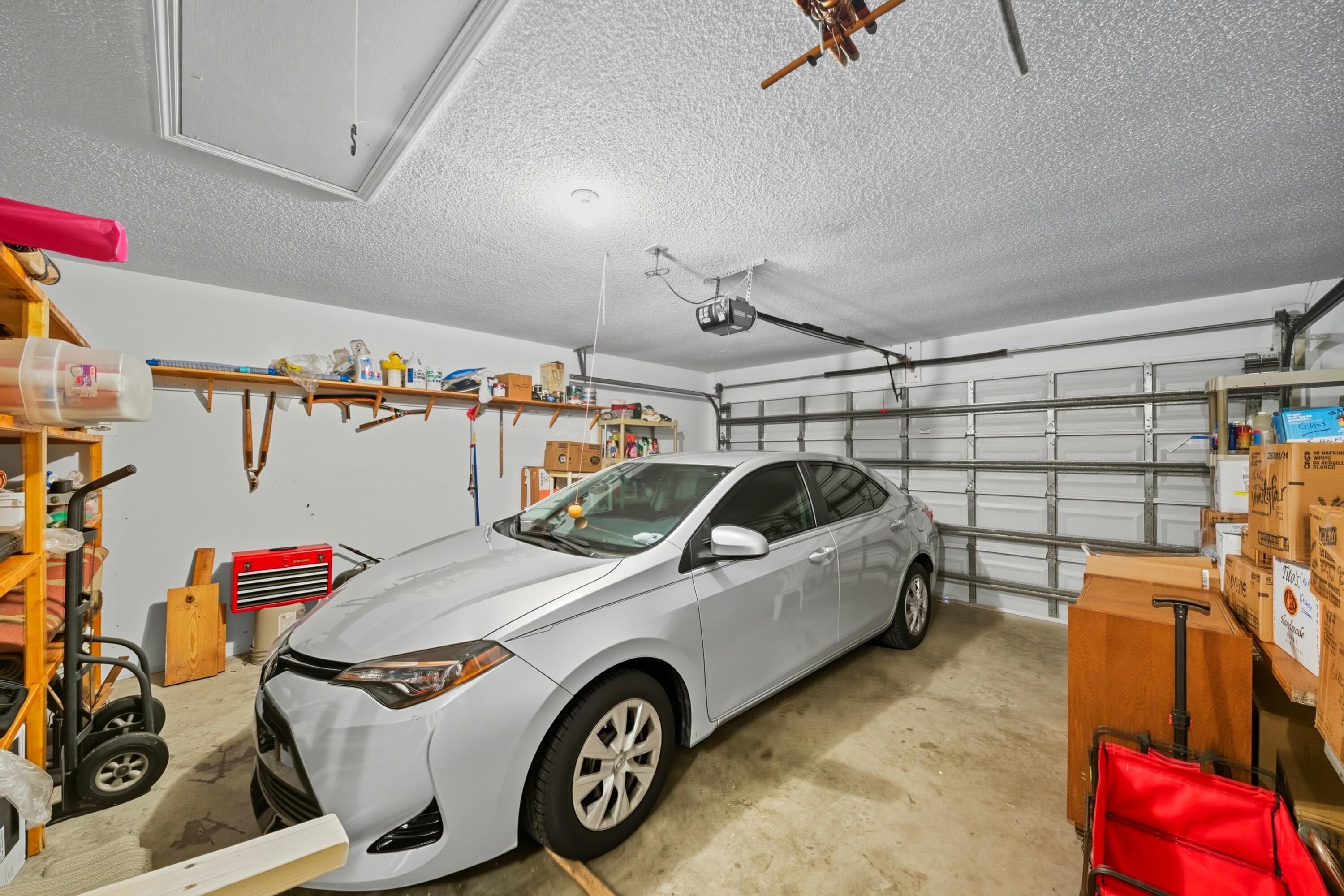 LAUREL COURT - Residential