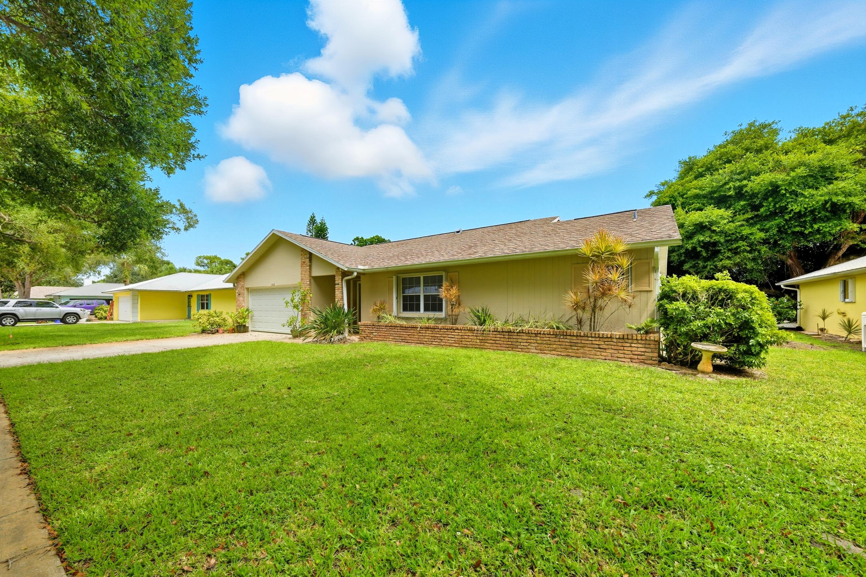 LAUREL COURT - Residential