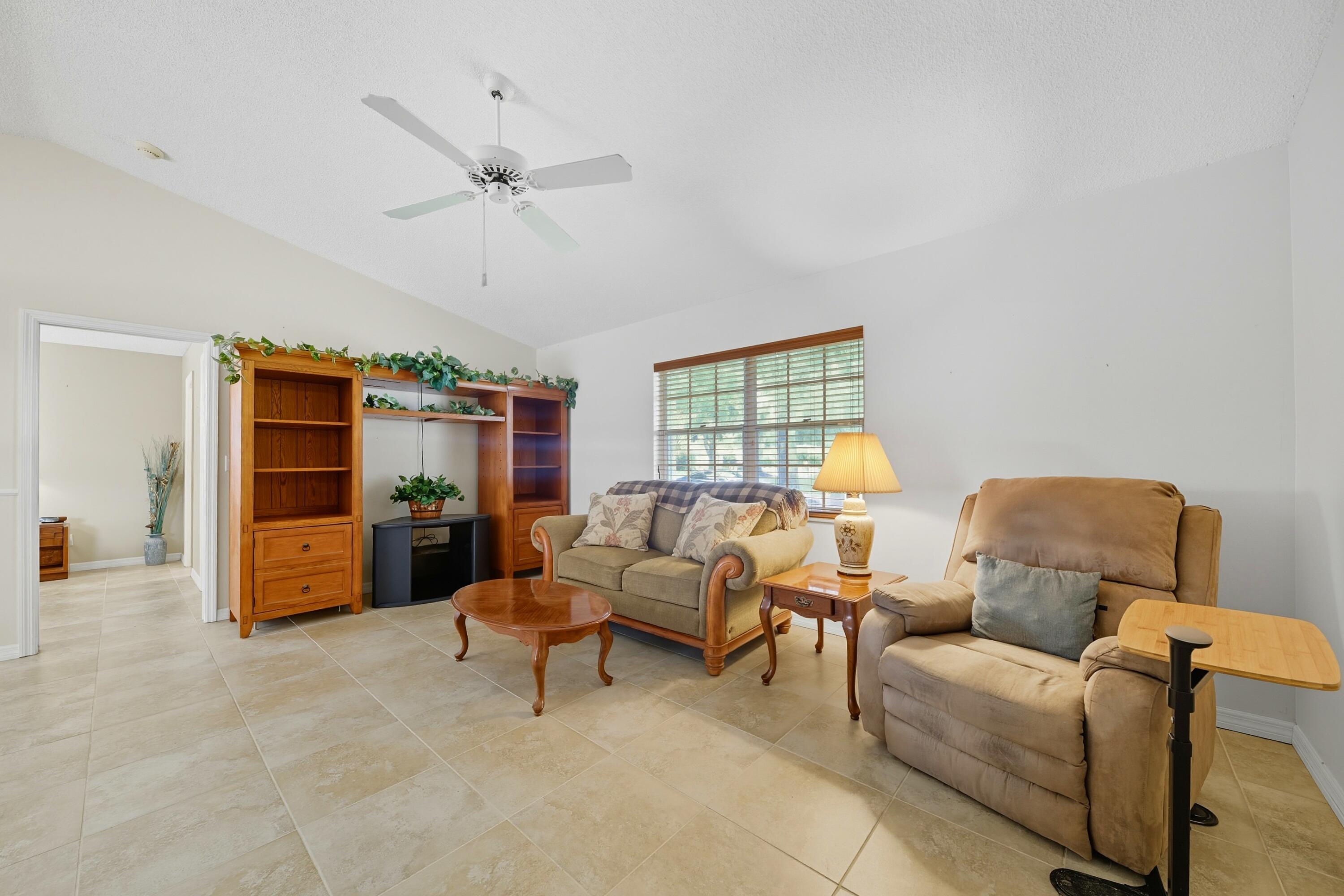 LAUREL COURT - Residential