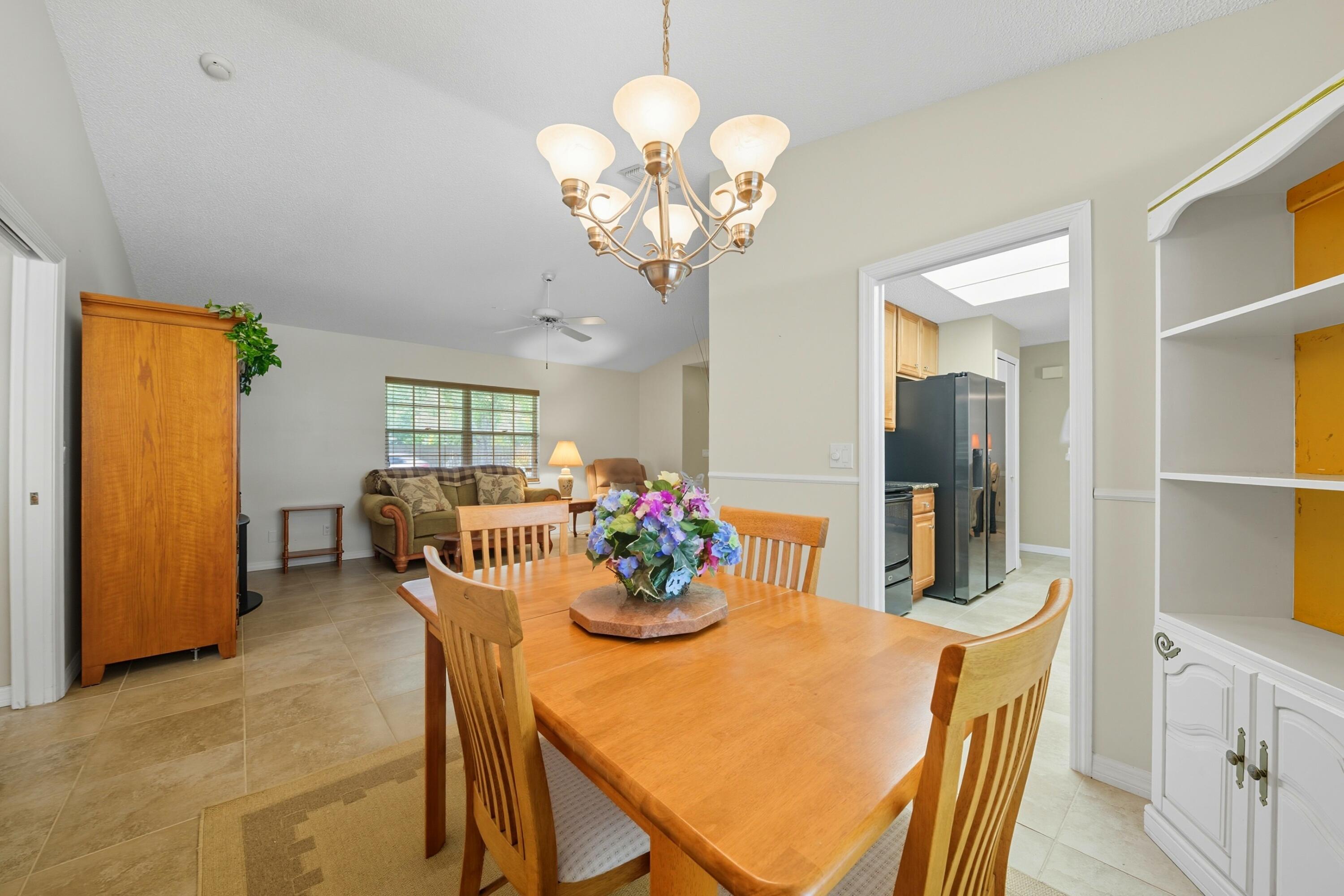 LAUREL COURT - Residential