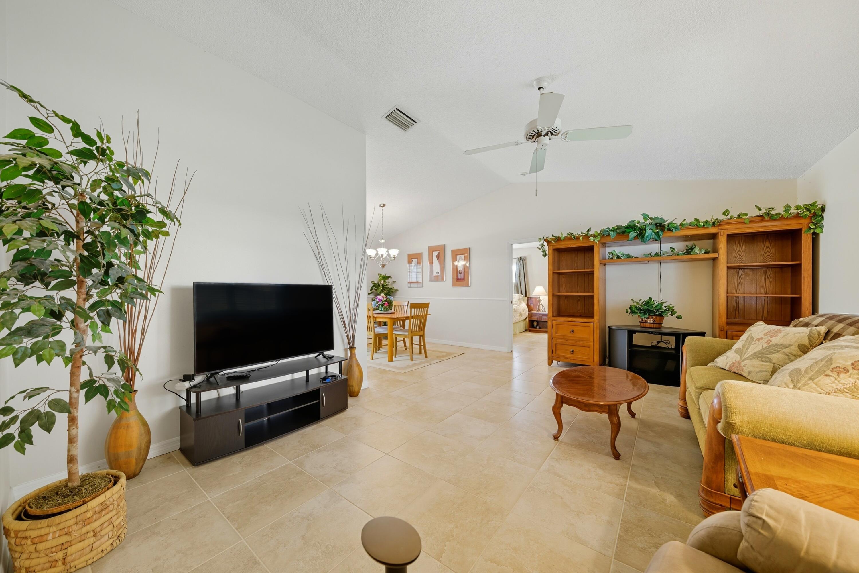 LAUREL COURT - Residential