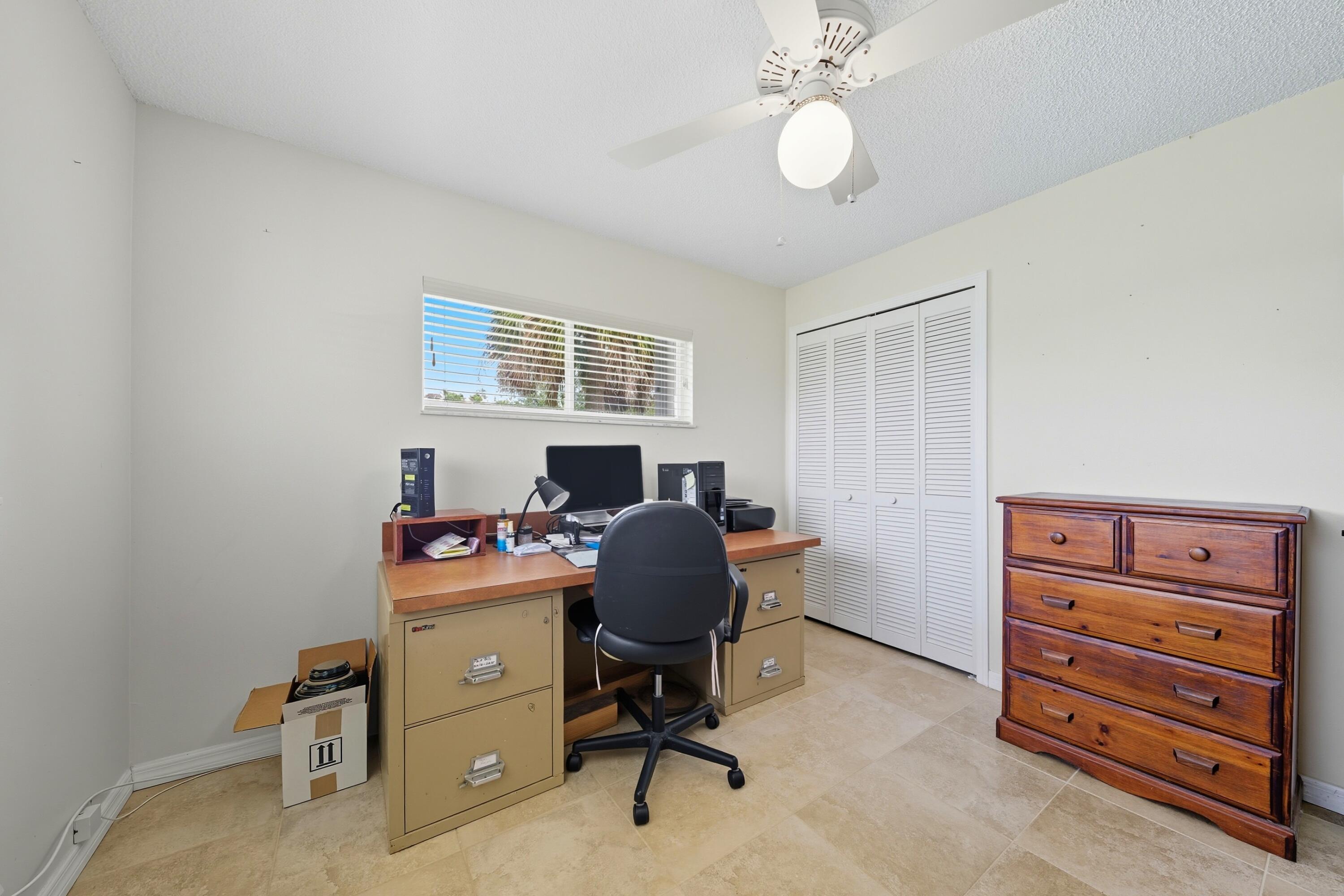 LAUREL COURT - Residential