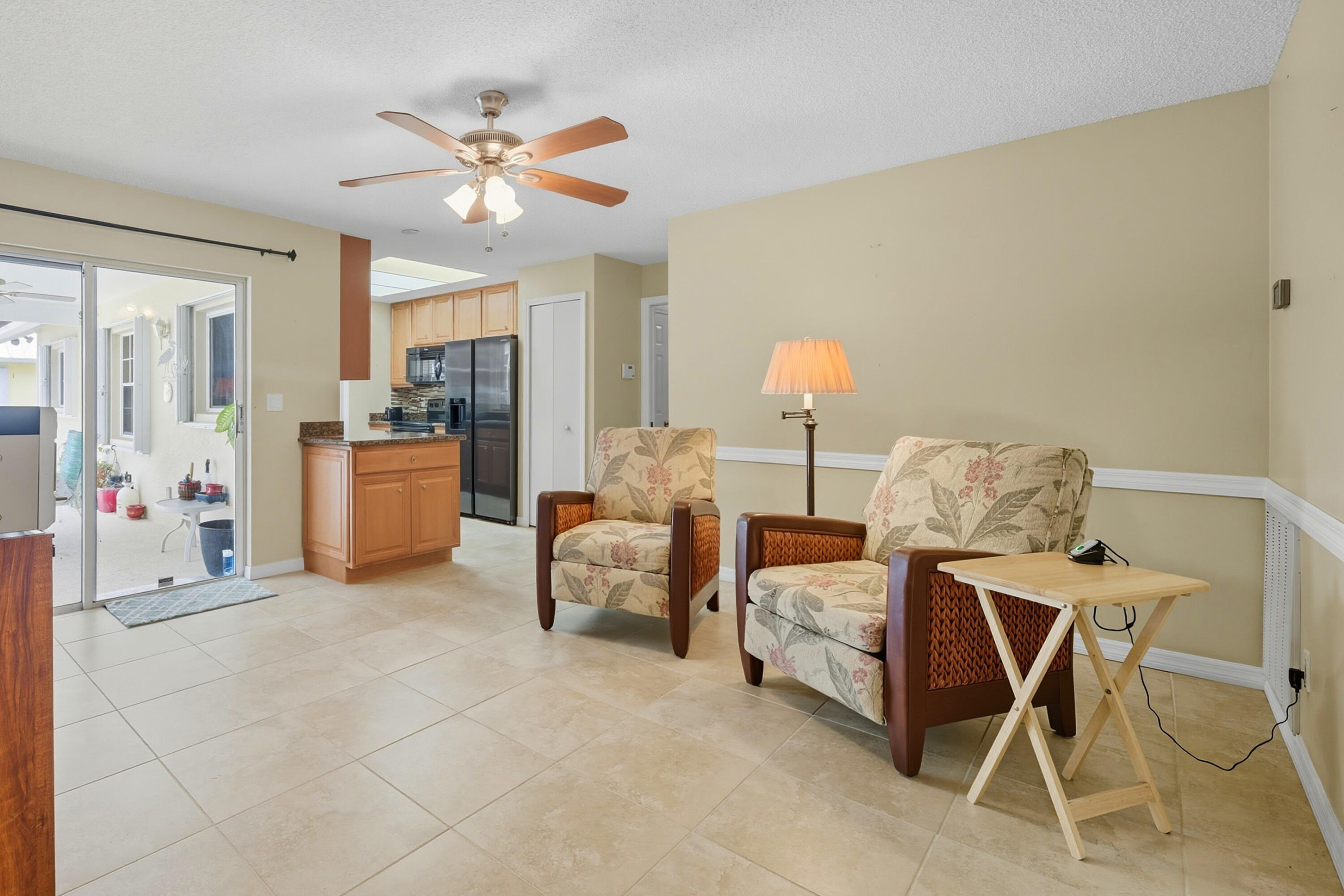 LAUREL COURT - Residential