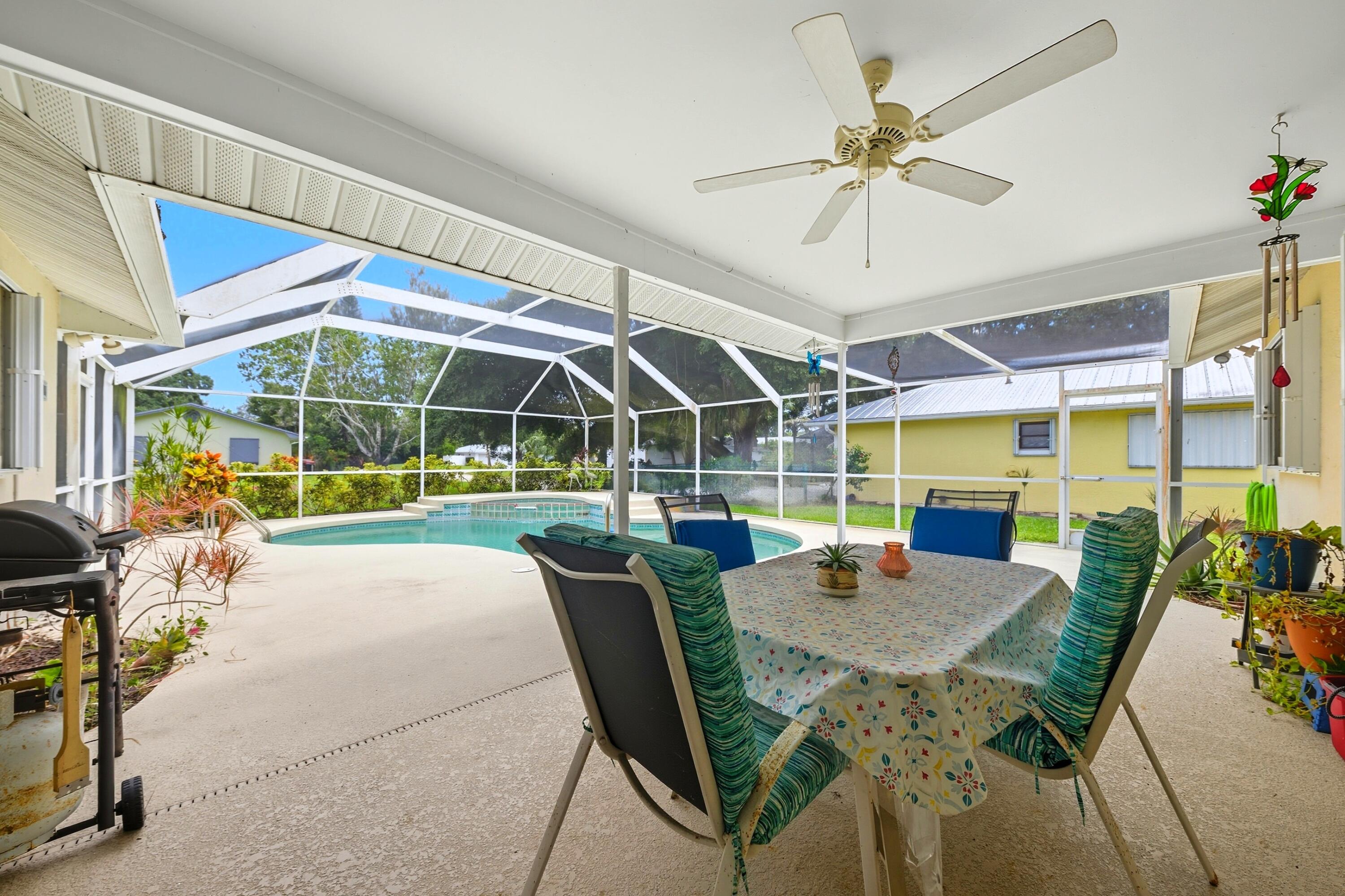 LAUREL COURT - Residential