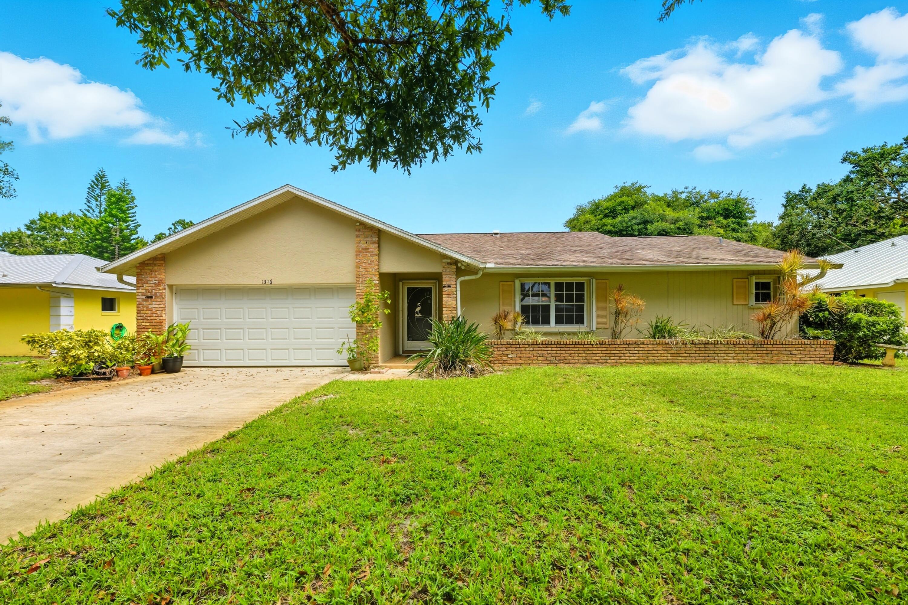 LAUREL COURT - Residential