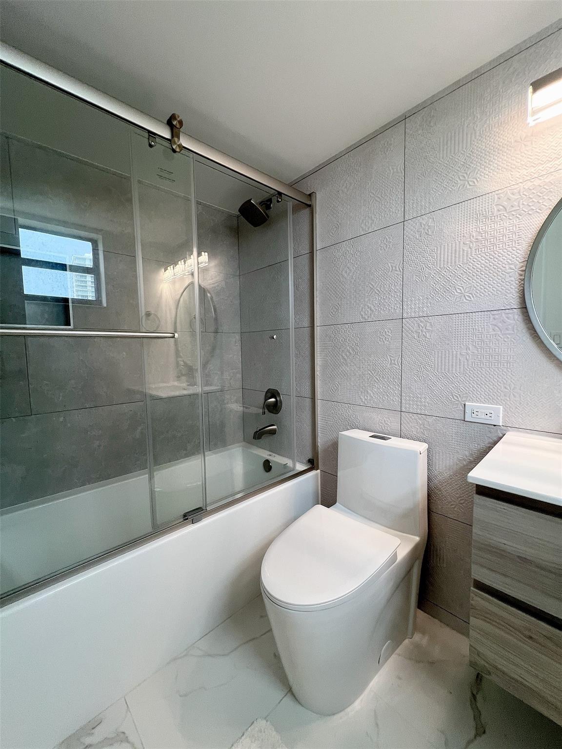 PLAZA OF AMERICAS CONDO - Residential