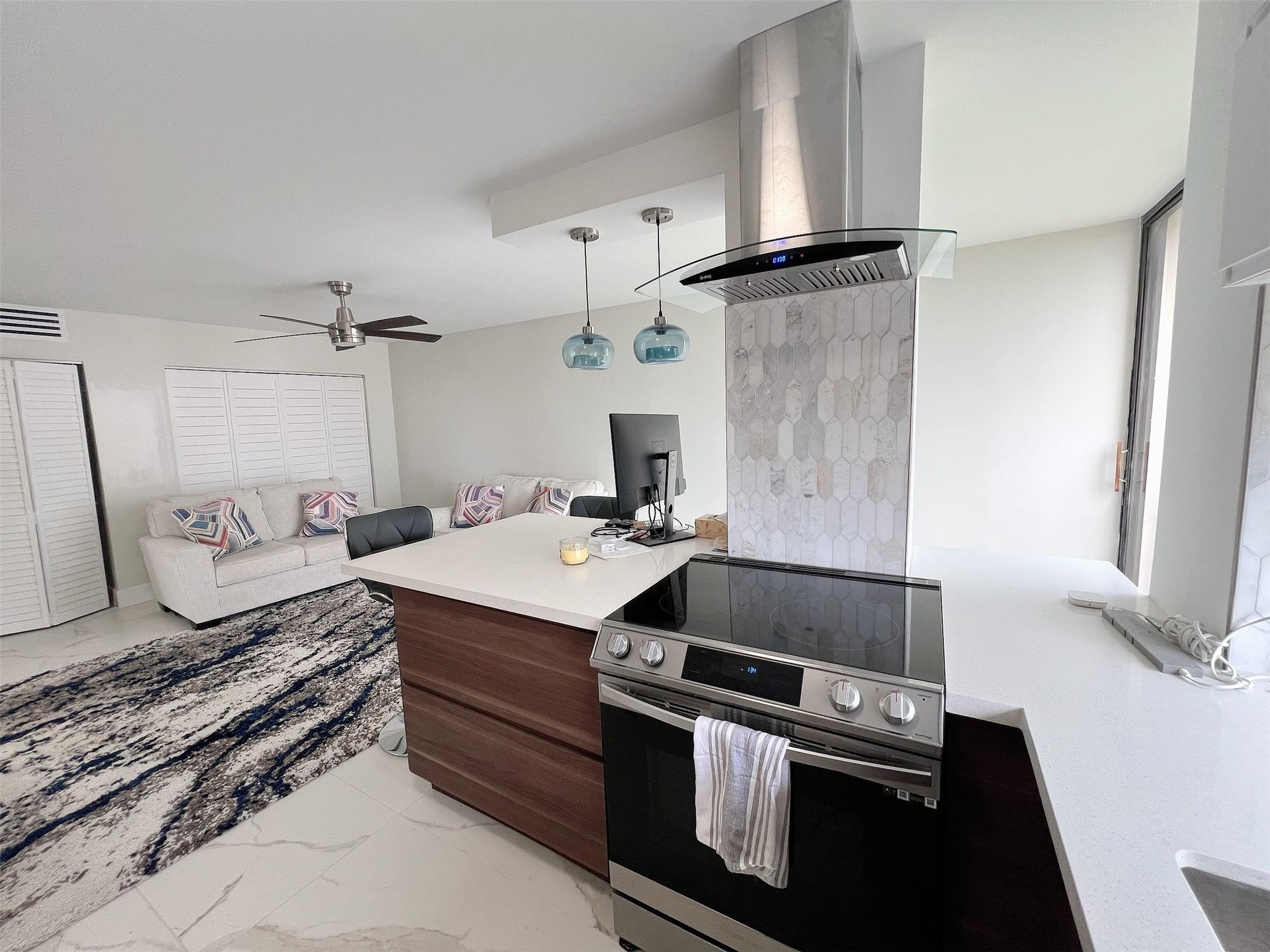 PLAZA OF AMERICAS CONDO - Residential