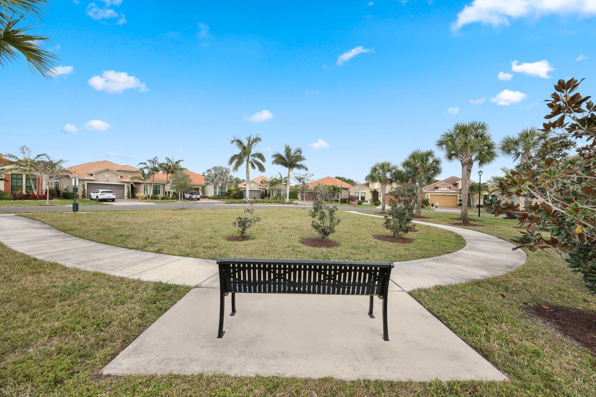 PARKLAND ROYALE - Residential