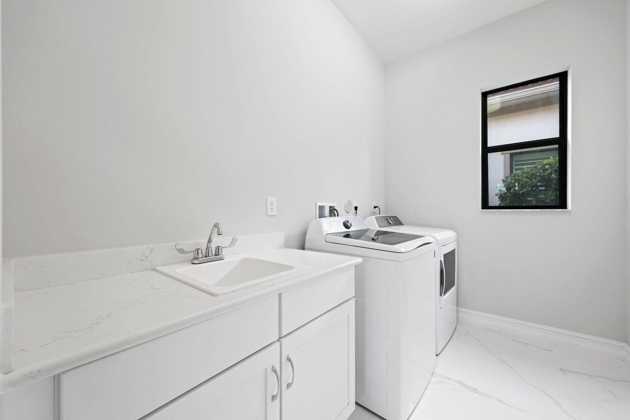 PARKLAND ROYALE - Residential